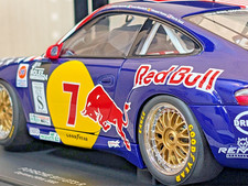 AUTOart 1/18 Porsche 911 GT3R