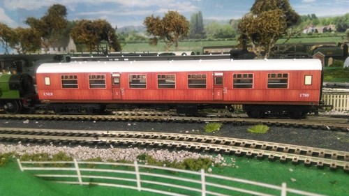 Triang hornby r745 lner - lner, wooden