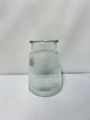 Large ribbed clear glass - ribbed,
