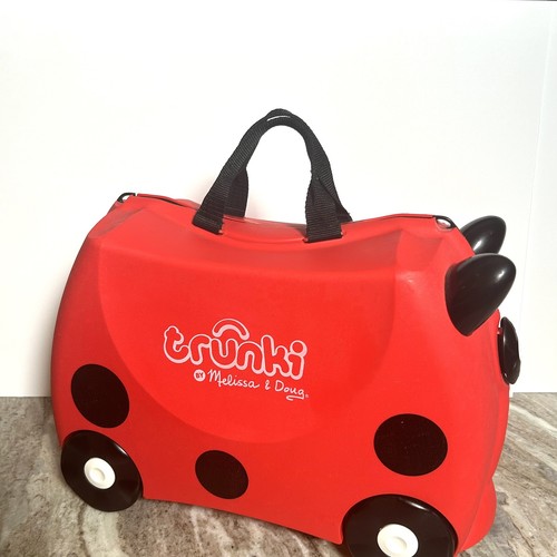 Melissa and doug trunki - and,