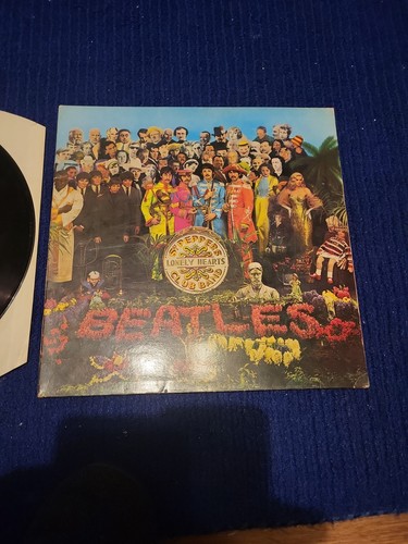 Sgt peppers lonely hearts - lonely,