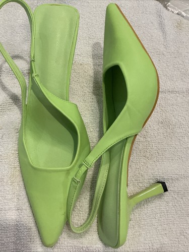 Women pointed bright green - bright,