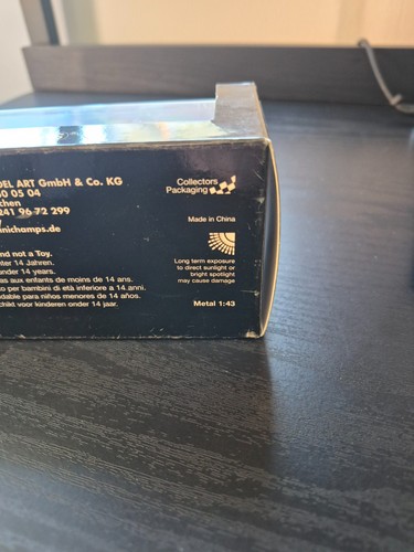 Minichamps 432543001 - 1/43,