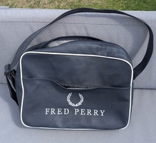 Vintage 90's Fred Perry Navy Blue Logo Shoulder Bag.     (F) 
