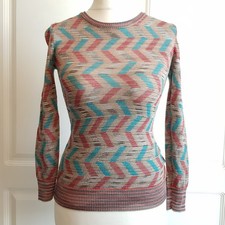 Missoni M Size Medium M (10ish) Beige Blue and Red Ribbed Chevron Stretch Top