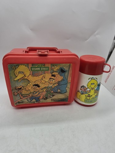 Vintage sesame street red - street,