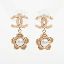Chanel Coco Mark B16C Piercing jewelry (for both ears) GP x Imitation pearl Gold