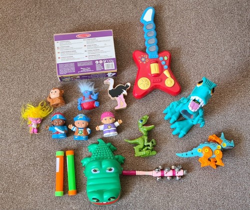 Kids toys bundle figures - toys,