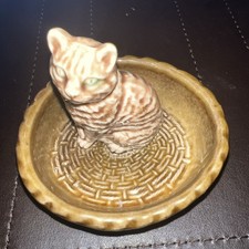 Vintage Wade Cat sitting in