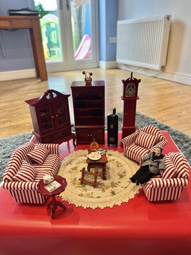 Lovely dolls house vintage - lovely,