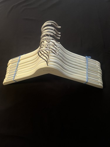 Tessuti wooden clothes hangers