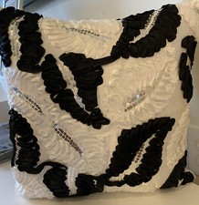 Black, White SEQUINS