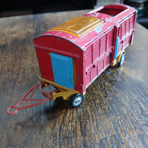 Corgi toys 1123 chipperfields - corgi,