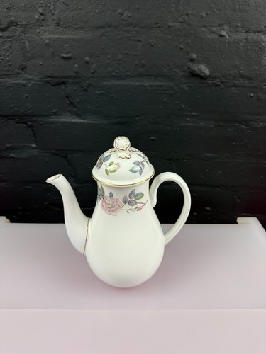 Royal worcester june garland - worcester,