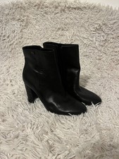 GUESS lariah size 5 ankle