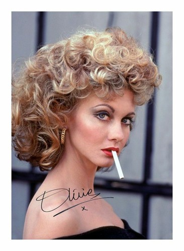 Olivia newton john autograph - olivia,