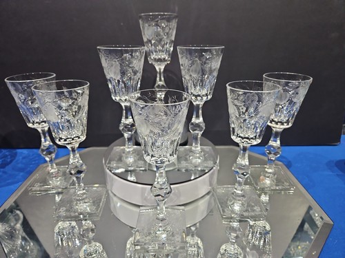 Wine glasses square - wine,