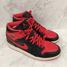 Nike Air Jordan 1 Mid Bred