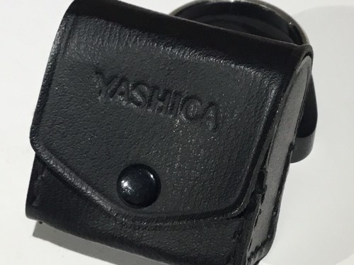 Cased lovely clean yashica - yashica, bay