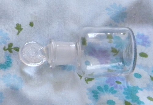 Small perfume fragrance bottle - small,