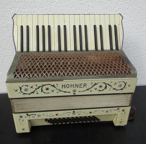Vintage accordion hohner - accordion,