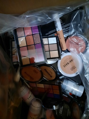 Job lot revolution - make, up