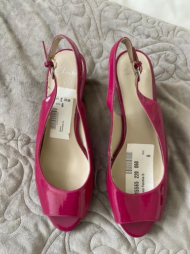 Clarks bnwt fuchsia - bnwt,