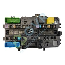 VAUXHALL Astra H (MKV) Boot Fuse Box 13222173