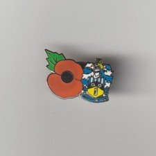 HUDDERSFIELD TOWN F.C. Commemorative Club Crested Enamel Badge FREE POST UK