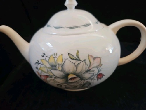 Bridal bouquet tea pot - tea,
