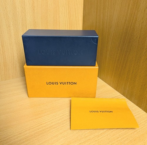 Authentic louis vuitton z1414w - authentic,