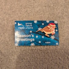 RSPB christmas Robin with hat