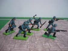 BRITAINS DEETAIL WW2 FULL SET 6 GERMAN SOLDIERS