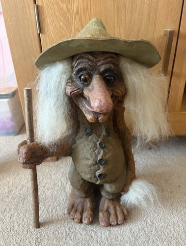 Form handmade troll - form,