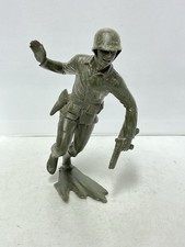 Louis Marx WW2 American Soldier Running 5” Figure