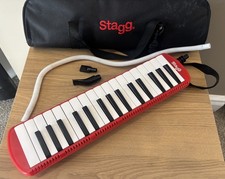 Stagg Melodica with Case Pipe