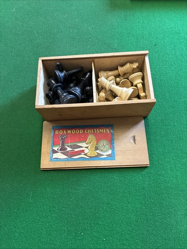 Vintage boxwood chessmen - chessmen, chess