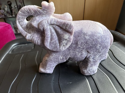 Large lepidolite elephant - large,