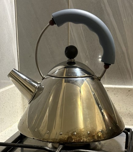 Alessi bird kettle - alessi,