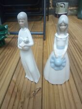 Valencia Figurines Ornaments X 2 (B)