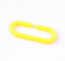 1 Used Yellow Plastic Chain