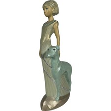 Ivory Princess Parastone