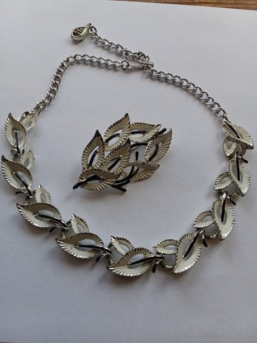 Vintage 1950s jewelcraft - vintage,