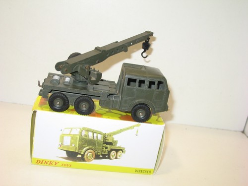 Dinky toys military wrecker - toys,