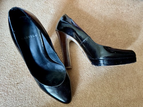 Carvela black high heel - black,