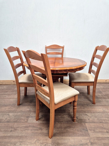 Circle dining table chairs - 4,