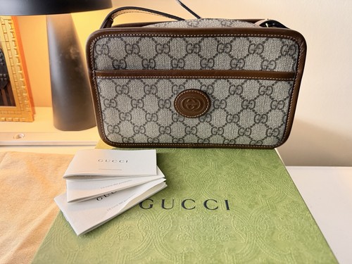 Gucci supreme crossbody - gucci,