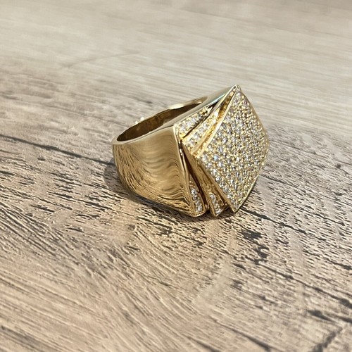 Round cluster diamond signet - round,