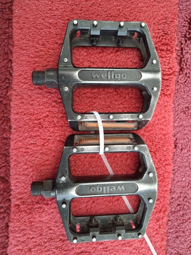 Wellgo flat bike pedals - pedals, 9/16"