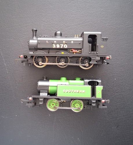 Two hornby engines r2439 - two, r